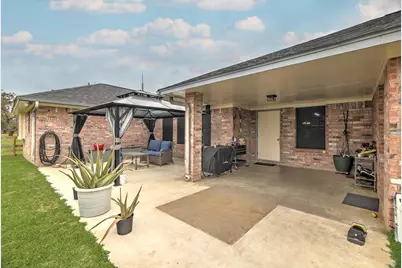 608 Lone Star Trail, Angleton, TX 77515 - Photo 30