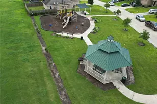 5915 Snapping Turtle Rd, Baytown, TX 77523 - Photo 4