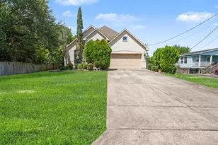 2424 Rue De Lafitte Dr, San Leon, TX 77539 - Photo 1