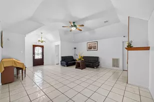 9927 Glenkirk Dr, Houston, TX 77089 - Photo 4