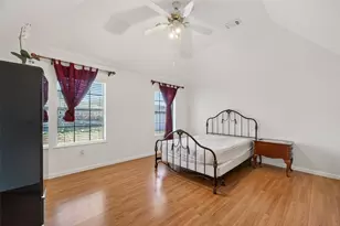 9927 Glenkirk Dr, Houston, TX 77089 - Photo 8