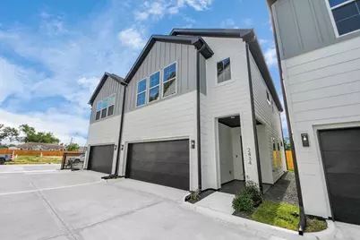 2434 Harrington Street, Houston, TX 77026 - Photo 2