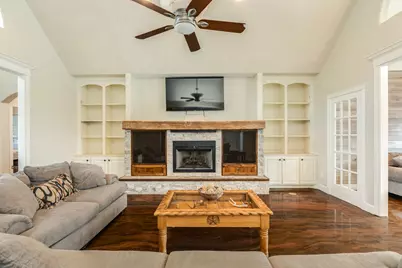 900 N Belle St, Angleton, TX 77515 - Photo 20