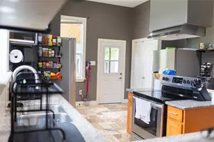 8309 Williamsdell St, Houston, TX 77088 - Photo 8