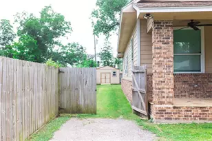8309 Williamsdell St, Houston, TX 77088 - Photo 20