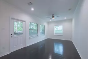 1113 Bunton St, Houston, TX 77009 - Photo 10