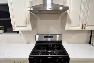 1710 Hill Top Ln, Kingwood, TX 77339 - Photo 6