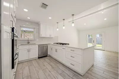 4831 Wickview Lane, Houston, TX 77053 - Photo 14