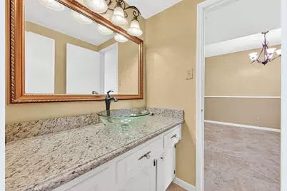10712 Briar Forest Drive, Houston, TX 77042 - Photo 26