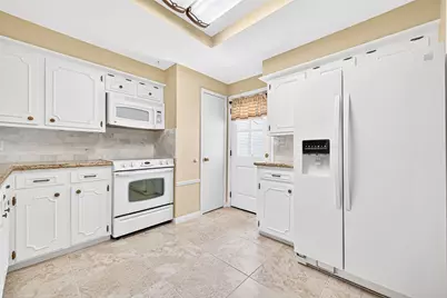 10712 Briar Forest Drive, Houston, TX 77042 - Photo 14