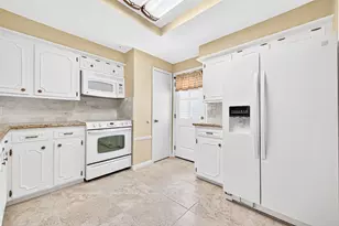 10712 Briar Forest Dr, Houston, TX 77042 - Photo 14