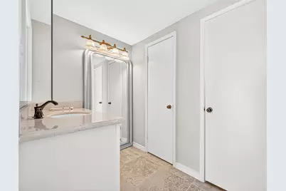 10712 Briar Forest Drive, Houston, TX 77042 - Photo 22