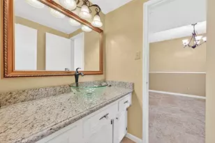 10712 Briar Forest Dr, Houston, TX 77042 - Photo 26