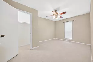 10712 Briar Forest Dr, Houston, TX 77042 - Photo 32