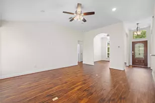 7214 Deep Forest Dr, Houston, TX 77088 - Photo 16
