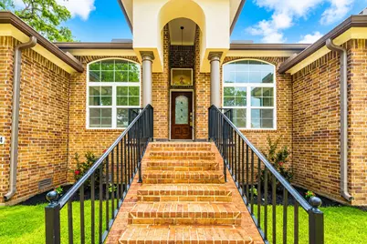 7214 Deep Forest Drive, Houston, TX 77088 - Photo 4