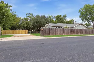 1701 N East St, Victoria, TX 77901 - Photo 28