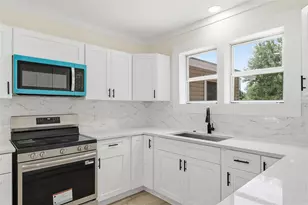 1701 N East St, Victoria, TX 77901 - Photo 8