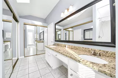 10011 Berry Limb Drive, Houston, TX 77099 - Photo 16