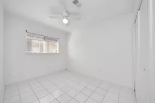 10011 Berry Limb Dr, Houston, TX 77099 - Photo 26