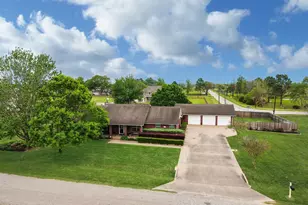 32102 Sandwedge Dr, Waller, TX 77484 - Photo 2