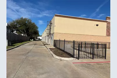12917 W Bellfort Avenue, Sugar Land, TX 77478 - Photo 6