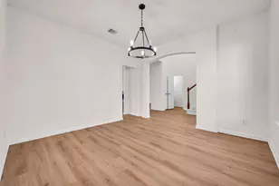 15603 Mustang Island Dr, Sugar Land, TX 77498 - Photo 6