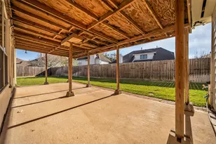 15603 Mustang Island Dr, Sugar Land, TX 77498 - Photo 36