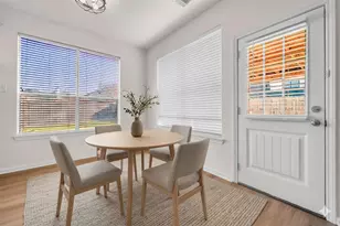 15603 Mustang Island Dr, Sugar Land, TX 77498 - Photo 16