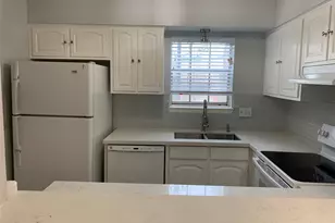 873A Wax Myrtle Ln, Houston, TX 77079 - Photo 4