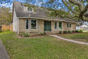 15431 Wandering Trail, Friendswood, TX 77546 - Photo 2
