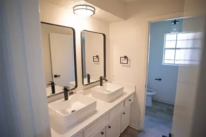 10710 Sandy Shoals Drive, Houston, TX 77071 - Photo 14