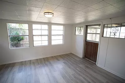 10710 Sandy Shoals Drive, Houston, TX 77071 - Photo 26