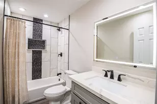 1315 Scott St, La Marque, TX 77568 - Photo 4