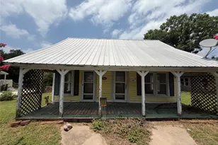 509 Saunders St, Gatesville, TX 76528 - Photo 1