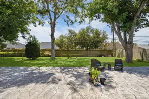 813 W Galveston St, League City, TX 77573 - Photo 28