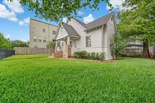 2009 Arlington St, Houston, TX 77008 - Photo 4