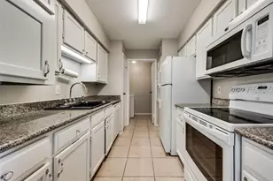 8787 Brae Acres Rd, Houston, TX 77074 - Photo 6