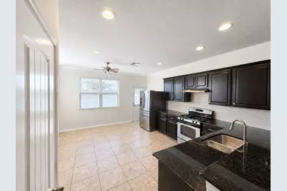 4319 Amaryllis Avenue, Baytown, TX 77521 - Photo 10