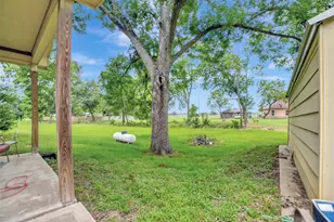 306 Heath Ave, Madisonville, TX 77864 - Photo 28