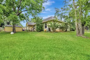 306 Heath Ave, Madisonville, TX 77864 - Photo 30