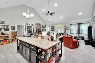 306 Heath Ave, Madisonville, TX 77864 - Photo 16
