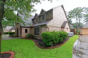 14615 Oak Bluff Ct, Houston, TX 77070 - Photo 2