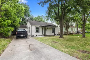 1903 Oleander Dr, La Marque, TX 77568 - Photo 2