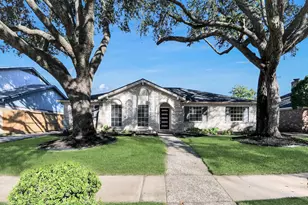 6222 Vickijohn Dr, Houston, TX 77096 - Photo 2