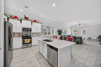 10822 Mendel Terrace Drive, Rosharon, TX 77583 - Photo 10