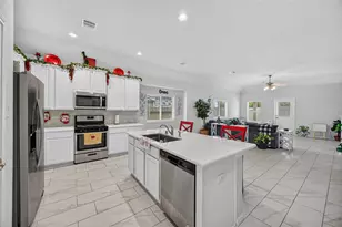 10822 Mendel Ter Dr, Rosharon, TX 77583 - Photo 10