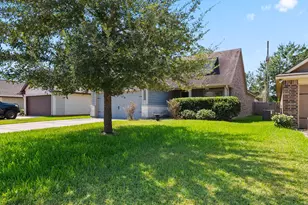 14353 S Summerchase Cir, Willis, TX 77318 - Photo 2