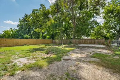 7415 Dyer Street, Houston, TX 77088 - Photo 20