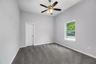 7415 Dyer St, Houston, TX 77088 - Photo 14